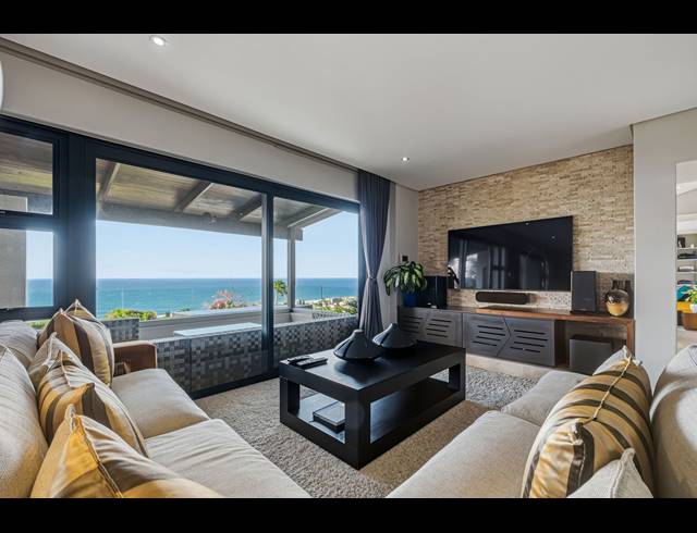4 BEDROOM FREESTANDING FOR SALE IN BALLITO CENTRAL
